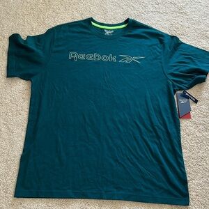 Reebok XL tshirt